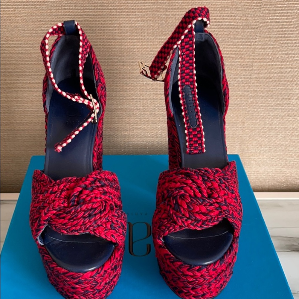 Women’s platform sandal